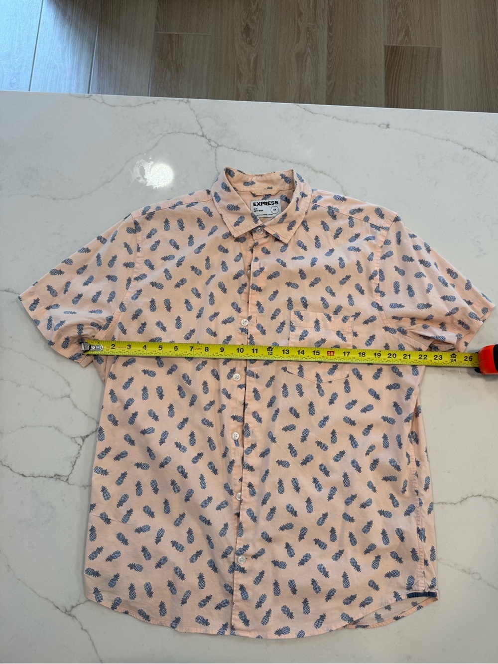 Express Men’s Peach Short Sleeve Shirt with Pineapple Print